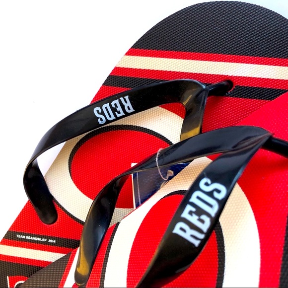 NEW Cincinnati Reds Sandals Flip Flops Small Women’s - Picture 3 of 13